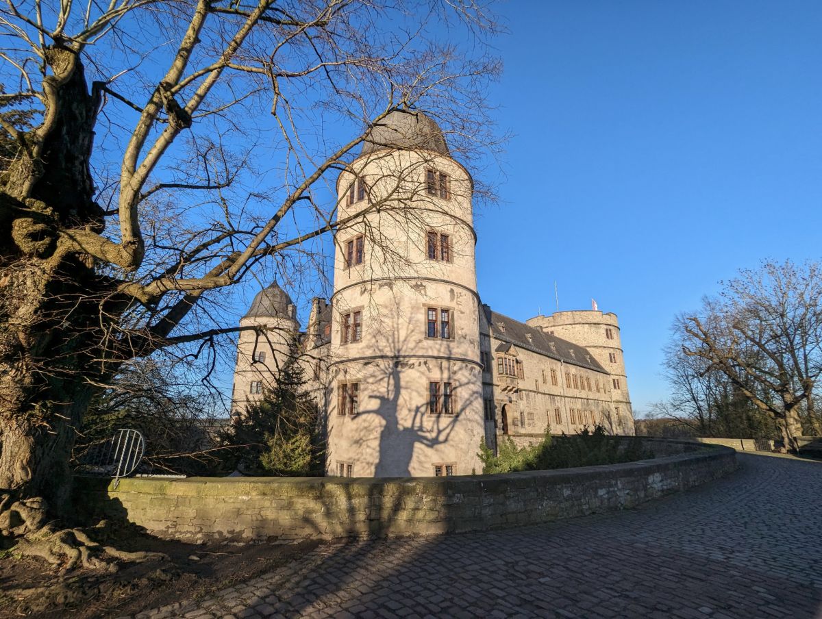 Die Wewelsburg – Kurzführung zur Schlossgeschichte mit Dolmetscher in Deutscher Gebärdensprache